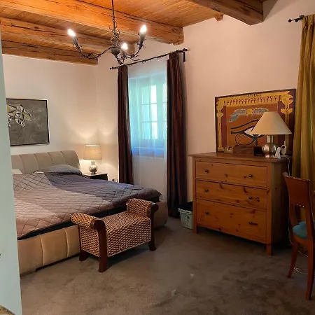 Parkview Apartment